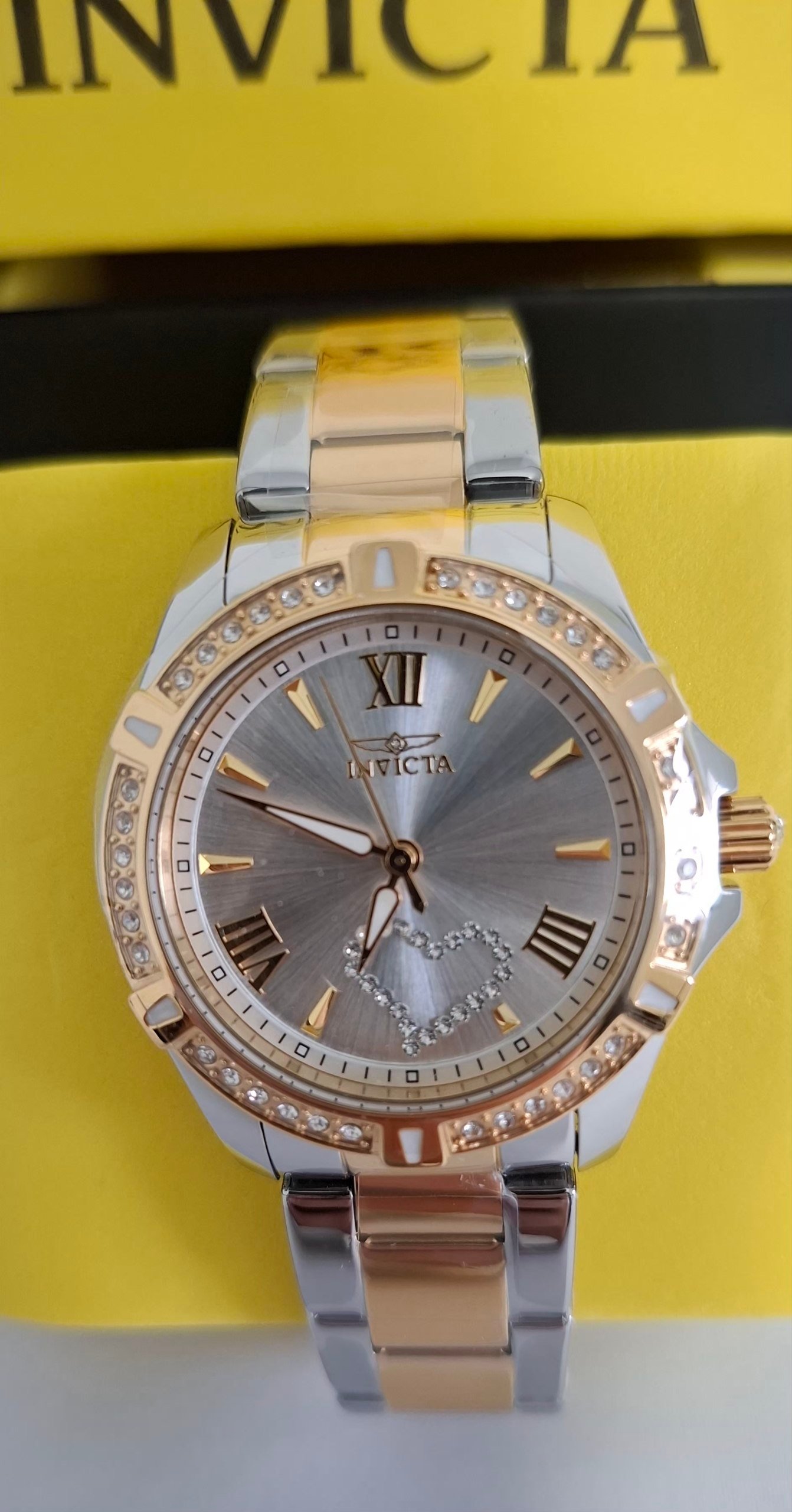 Reloj Invicta Angel Luvora para mujer - 35 mm. Oro. Acero (49844) - Imagen 4